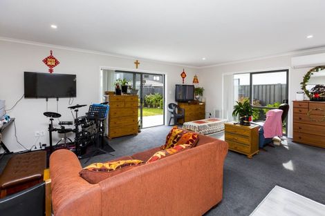 Photo of property in 12 Buddle Road, Wallaceville, Upper Hutt, 5018