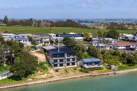 Photo of property in 8b Crispe Road, Clarks Beach, 2122