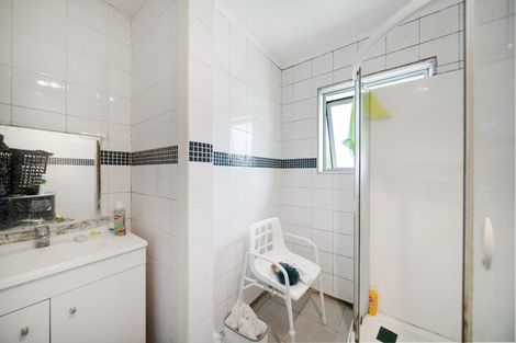 Photo of property in 15 Penderford Place, Mangere East, Auckland, 2024