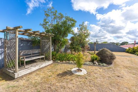 Photo of property in 33 Mountainview Terrace, Otaki Beach, Otaki, 5512