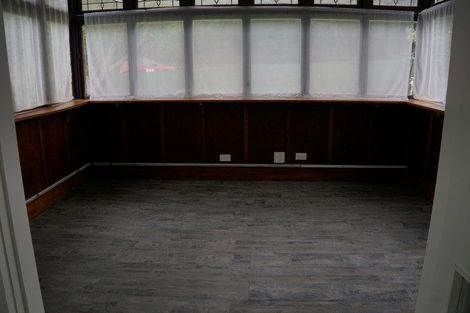 Photo of property in 109 Queens Drive, Lyall Bay, Wellington, 6022