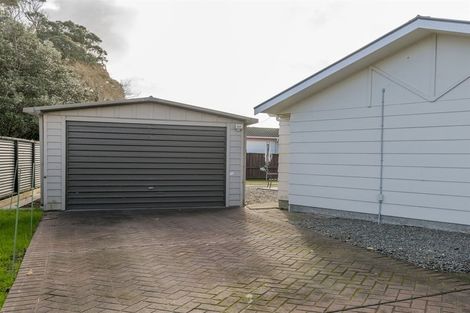 Photo of property in 13 Atarau Grove, Paraparaumu, 5032