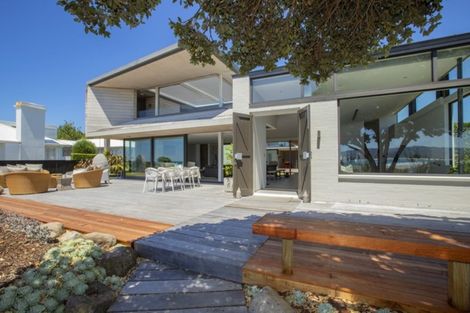 Photo of property in 65 Taumata Road, Omaha, 0986