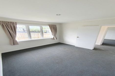Photo of property in 12 Igloo Place, Red Hill, Papakura, 2110