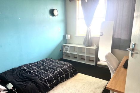 Photo of property in 12 Lewis Road, Pakuranga, Auckland, 2010