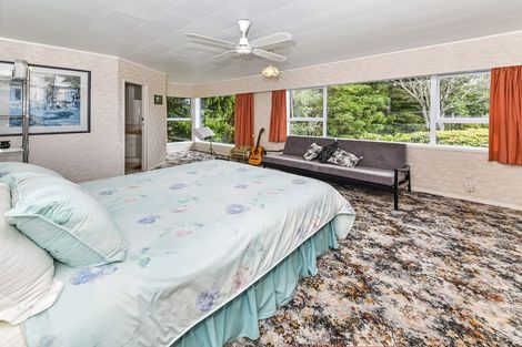 Photo of property in 283 Kaipara Road, Papakura, 2582