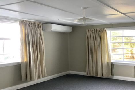 Photo of property in 261 Marine Parade, New Brighton, Christchurch, 8061