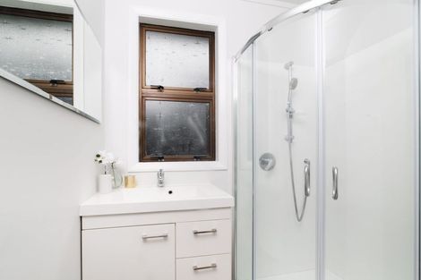 Photo of property in 13 Diamond Street, Carterton, 5713