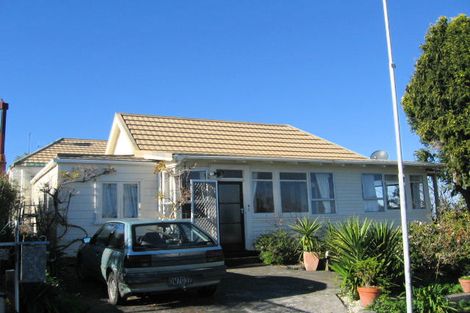 Photo of property in 2 Elizabeth Road, Bluff Hill, Napier, 4110