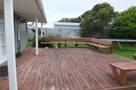 Photo of property in 45 Nash Parade, Foxton Beach, Foxton, 4815