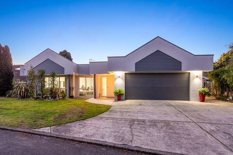 Photo of property in 2 Tainui Street, Raumati Beach, Paraparaumu, 5032