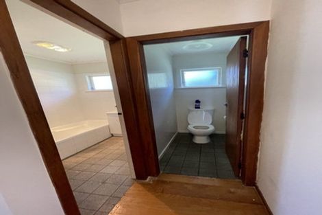 Photo of property in 26 Glen Marine Parade, Glendene, Auckland, 0602