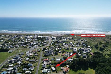 Photo of property in 11 Fabrin Street, Foxton Beach, Foxton, 4815