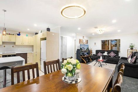 Photo of property in 122 Dominion Road, Papakura, 2110