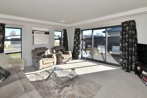 Photo of property in 10 Lambies Street, Marshland, Christchurch, 8083