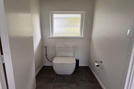 Photo of property in 1/7 Dakota Avenue, Beach Haven, Auckland, 0626