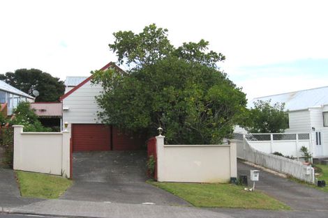 Photo of property in 38 Houston Place, Bayview, Auckland, 0629