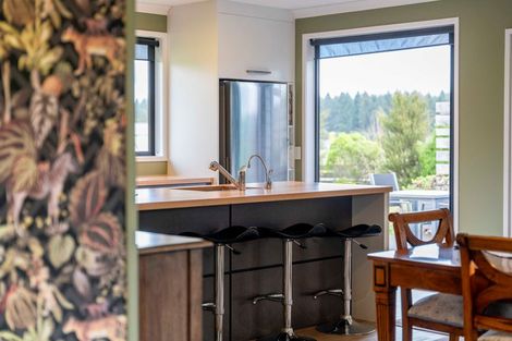 Photo of property in 500 Kinloch Road, Kinloch, Taupo, 3377