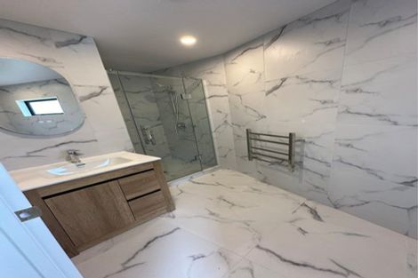 Photo of property in 60 Tiri Tiri Road, Birkdale, Auckland, 0626