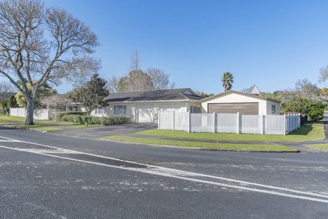 Photo of property in 2 Ashdown Place, Pahurehure, Papakura, 2113