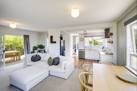 Photo of property in 21 Davidson Avenue, Pirimai, Napier, 4112