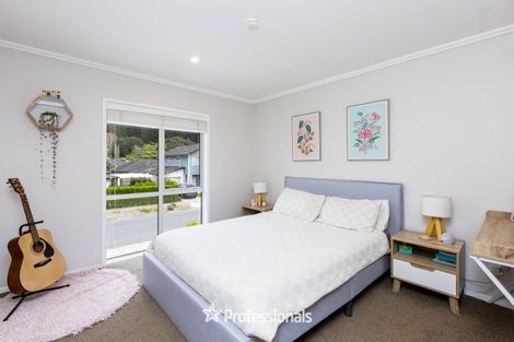 Photo of property in 2 Chalfont Road, Silverstream, Upper Hutt, 5019
