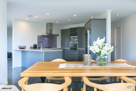 Photo of property in 563 Richmond Road, Lepperton, New Plymouth, 4373