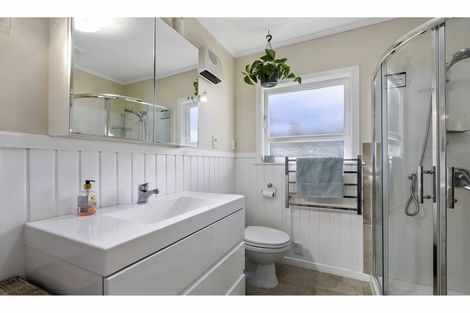 Photo of property in 941 Beach Road, Torbay, Auckland, 0630