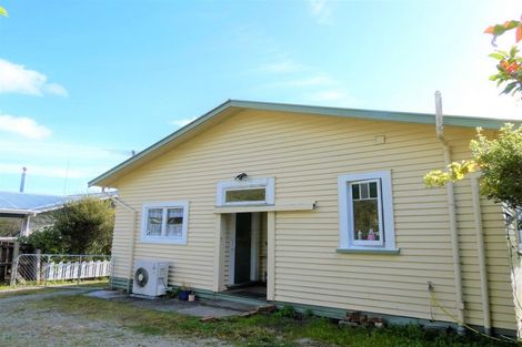 Photo of property in 59 Alexander Street, Greymouth, 7805