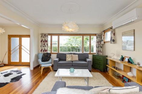 Photo of property in 1111a Heretaunga Street East, Parkvale, Hastings, 4122