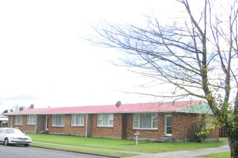 Photo of property in 5a-c Pohutukawa Drive, Tokoroa, 3420