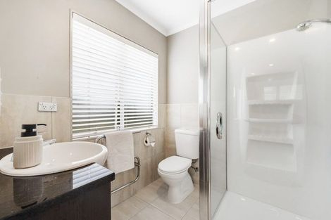 Photo of property in 131 Baverstock Road, Flat Bush, Auckland, 2016