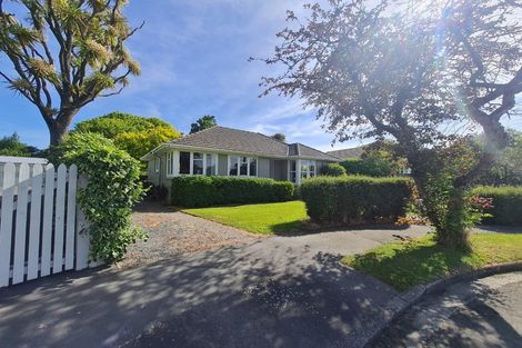 Photo of property in 6 Nyton Place, Bryndwr, Christchurch, 8053