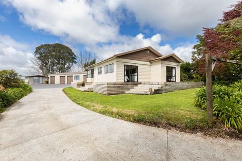 Photo of property in 805 Richmond Road, Lepperton, New Plymouth, 4373