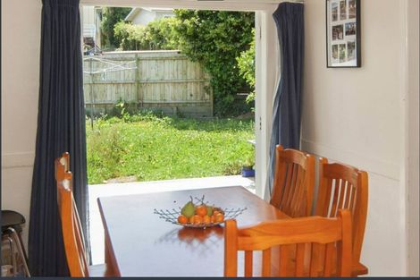 Photo of property in 24 Coniston Avenue, Te Atatu South, Auckland, 0610