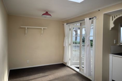 Photo of property in 2 Chaucer Road, Hospital Hill, Napier, 4110