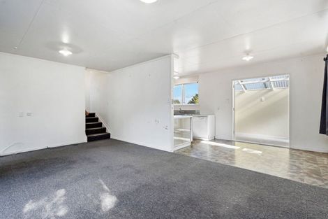 Photo of property in 10 Memorial Drive, Parahaki, Whangarei, 0112