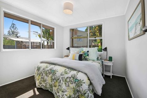 Photo of property in 1099 Whangaparaoa Road, Tindalls Beach, Whangaparaoa, 0930