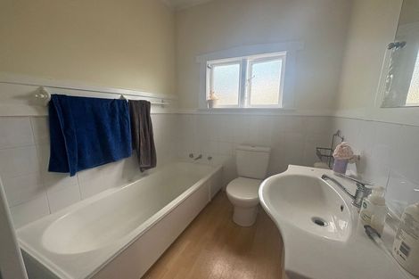 Photo of property in 39 Straven Road, Riccarton, Christchurch, 8011