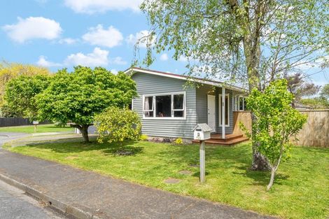 Photo of property in 3 Maoribank Grove, Brown Owl, Upper Hutt, 5018