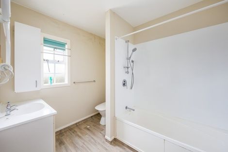 Photo of property in 225 Bleakhouse Road, Mellons Bay, Auckland, 2014