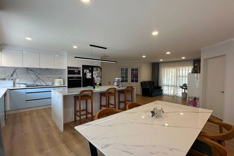 Photo of property in 59 Frank Nobilo Drive, Golflands, Auckland, 2013