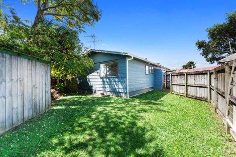 Photo of property in 12 Rossiter Avenue, Waiuku, 2123