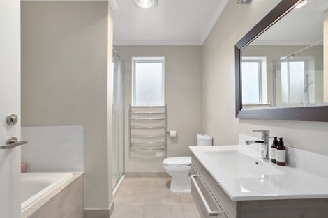 Photo of property in 2 Kotuku Lane, Hobsonville, Auckland, 0616