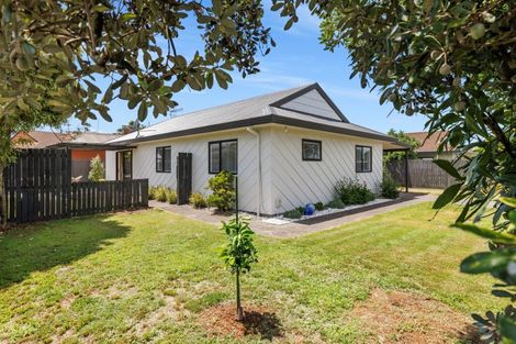 Photo of property in 8 Hayley Grove, Papamoa Beach, Papamoa, 3118