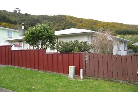 Photo of property in 19 Parenga Street, Wainuiomata, Lower Hutt, 5014