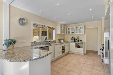 Photo of property in 261 Beacon Point Road, Wanaka, 9305