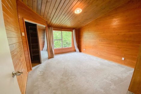 Photo of property in 16 Woodlands Crescent, Browns Bay, Auckland, 0630