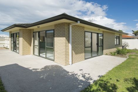 Photo of property in 130 Evans Road, Papamoa Beach, Papamoa, 3118