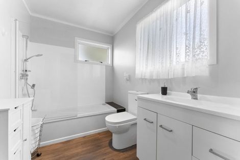 Photo of property in 17 Halls Road, Pahiatua, 4910